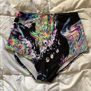 RAVE WITH MI GENTE ACID BATH HOT SHORTS